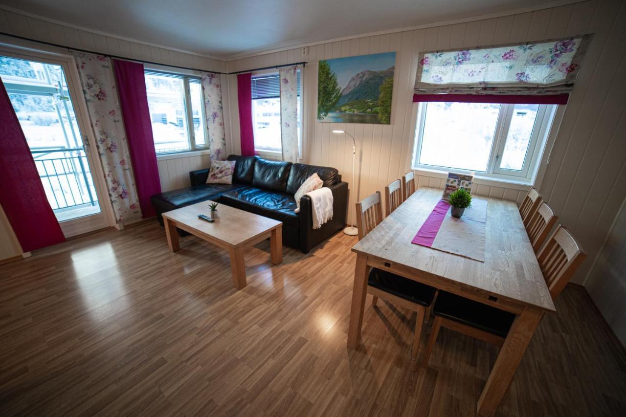 Forde Gjestehus Og Camping Exterior foto
