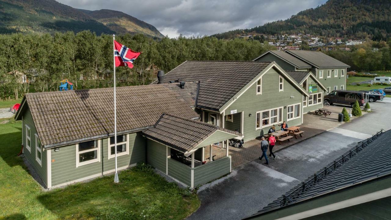 Forde Gjestehus Og Camping Exterior foto
